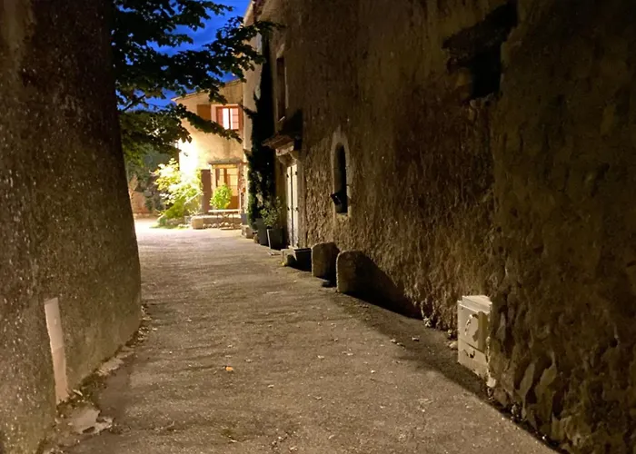La Maison Du Château * Esparron-de-Verdon